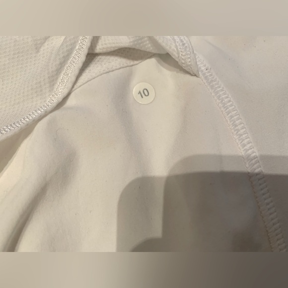 Lululemon - White Long-Sleeve Zip Top with Mesh Accents - Size 10 - Picture 3 of 9